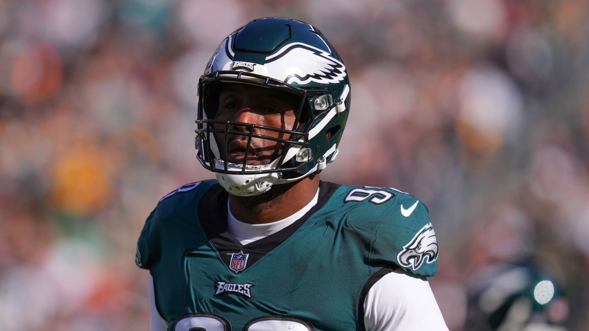 Eagles-Bears Robert Quinn deadline deal: Grading the trade 