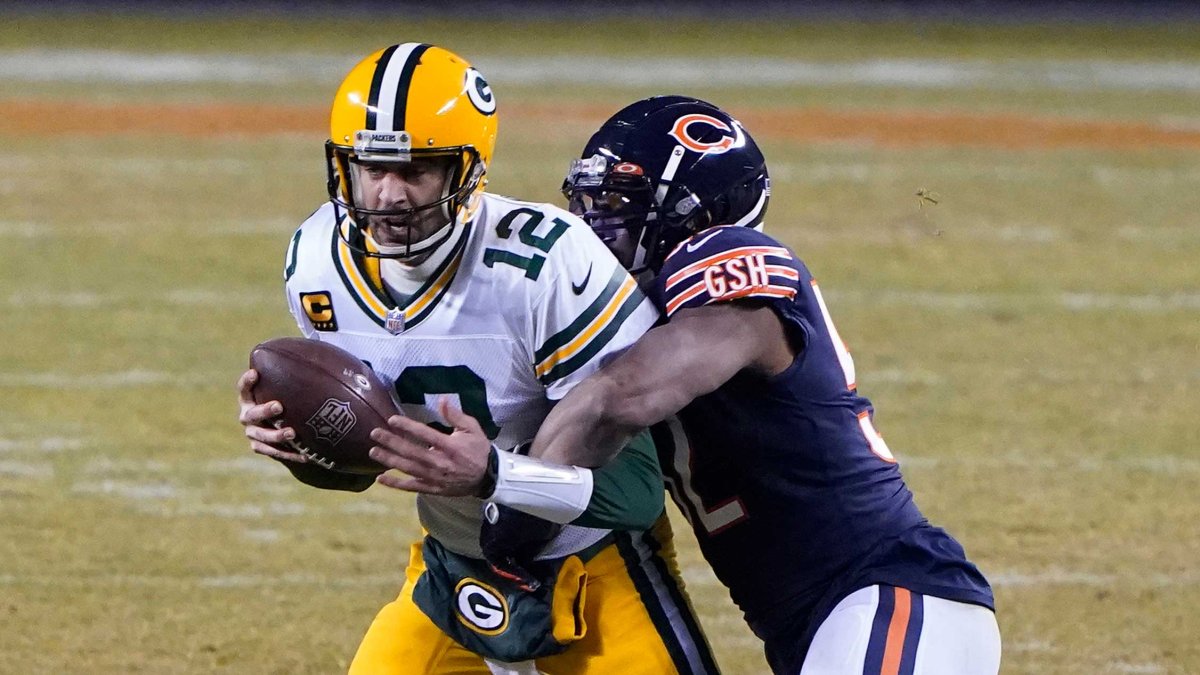 WATCH: Aaron Rodgers yells at Bears fans I still own you