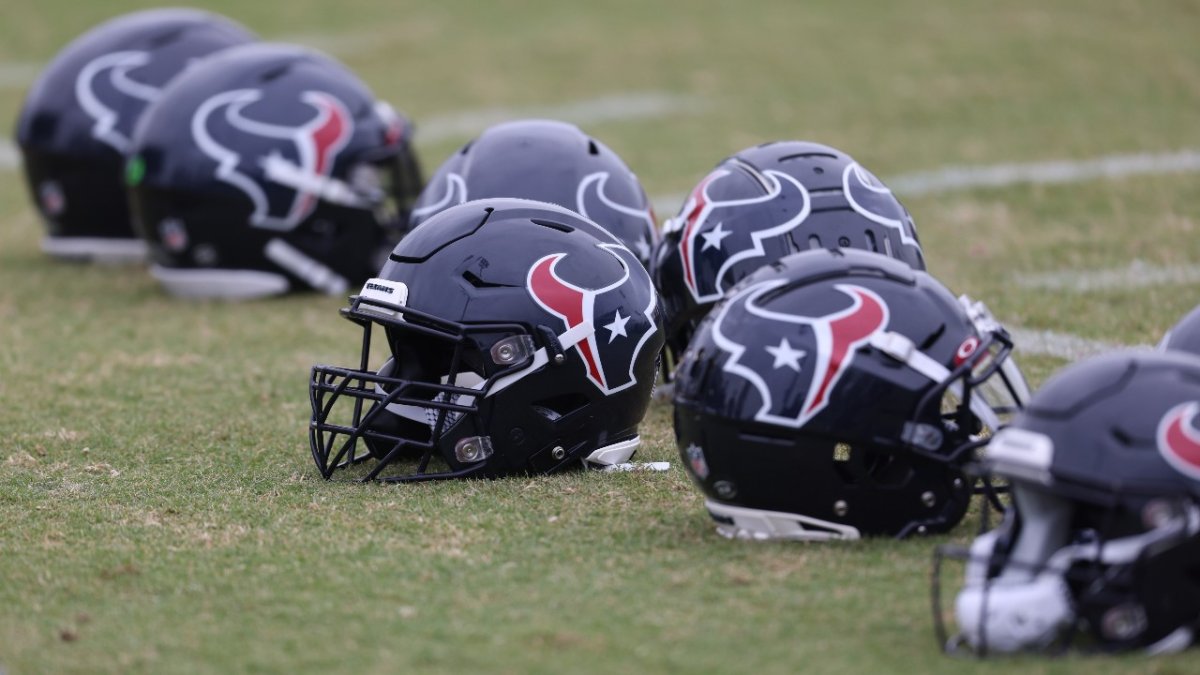 A Houston Texans Insider DECODES the significance of Nick Caserio's latest  roster moves! 