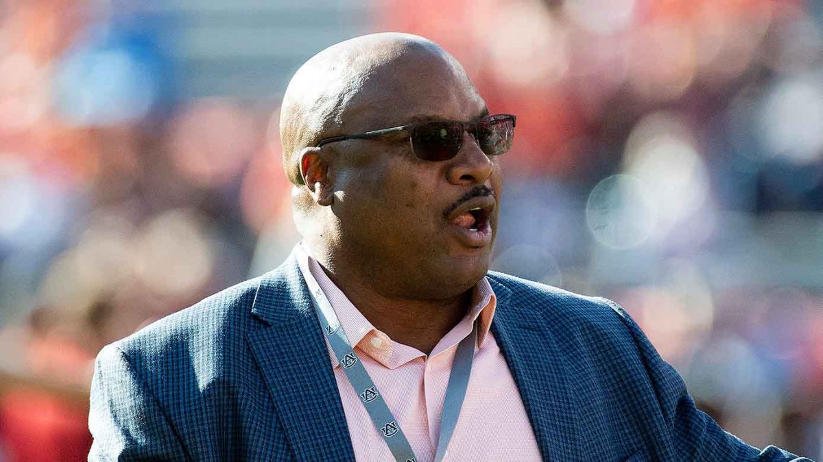 Former NFL & MLB Star Bo Jackson Paid For Uvalde Victims' Funerals