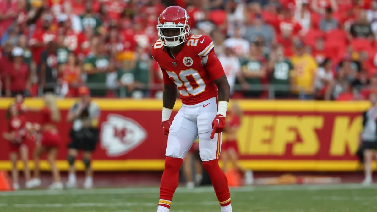 Watch: Chiefs safety Justin Reid nails extra point vs. Bears