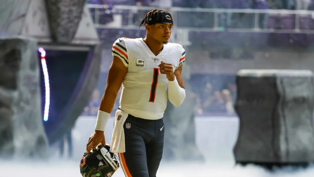 Chemistry between Bears' N'Keal Harry, Justin Fields is 'still growing' –  NBC Sports Chicago