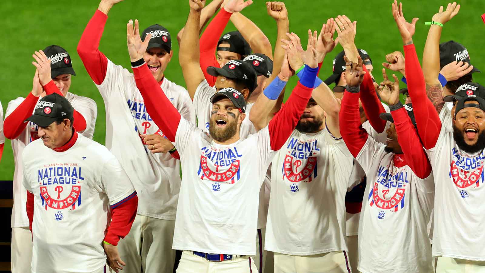 Why Phillies adopted 'Dancing on My Own' as unofficial song for their World  Series run