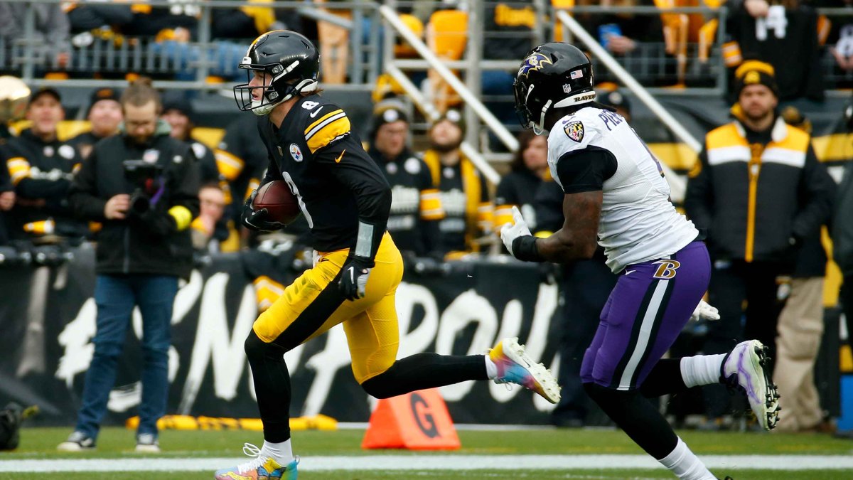 Steelers QB Kenny Pickett leaves game vs Ravens with injury