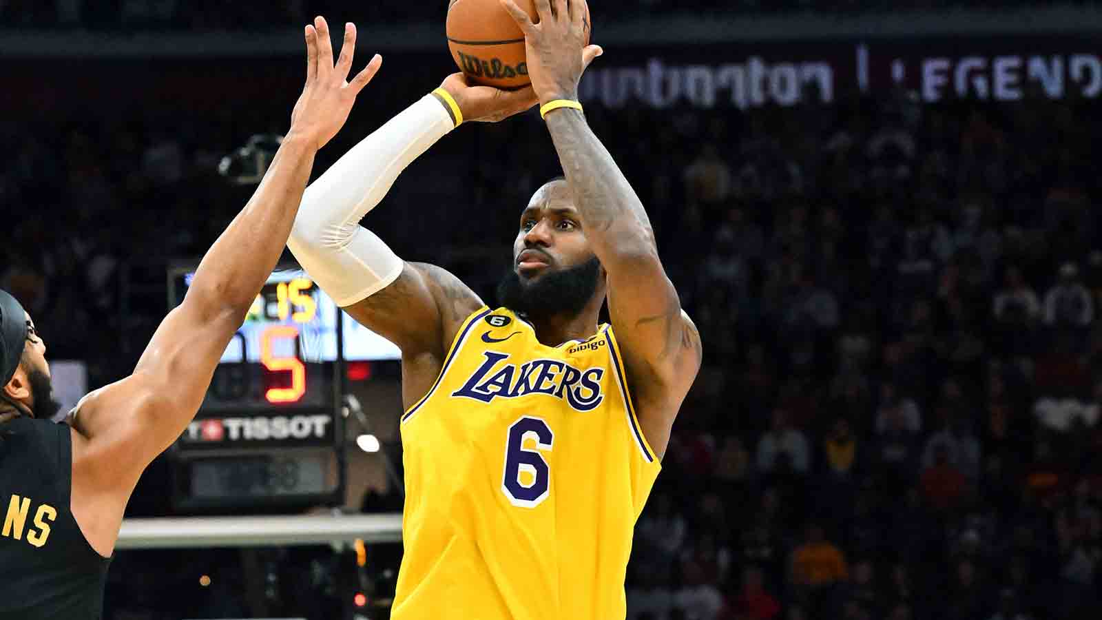 Los Angeles Lakers: LeBron James 2023 All-Time Scoring Leader Shot