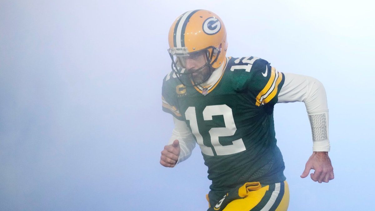 Aaron Rodgers is starting his darkness retreat this week -- and he might  film it