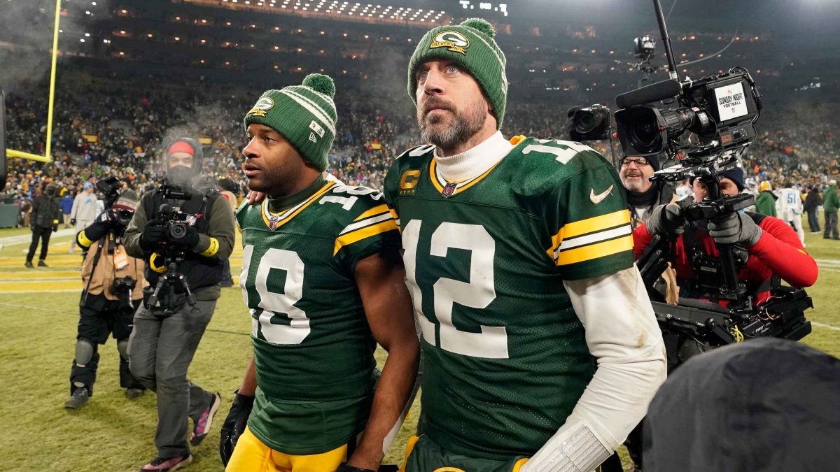 Randall Cobb stays with the Packers on a $40 million deal - NBC Sports