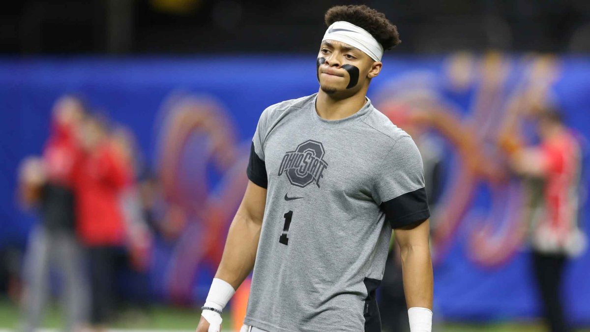 Justin Fields' 'robotic' remark draws telling defense from Bears teammates  – NBC Sports Chicago