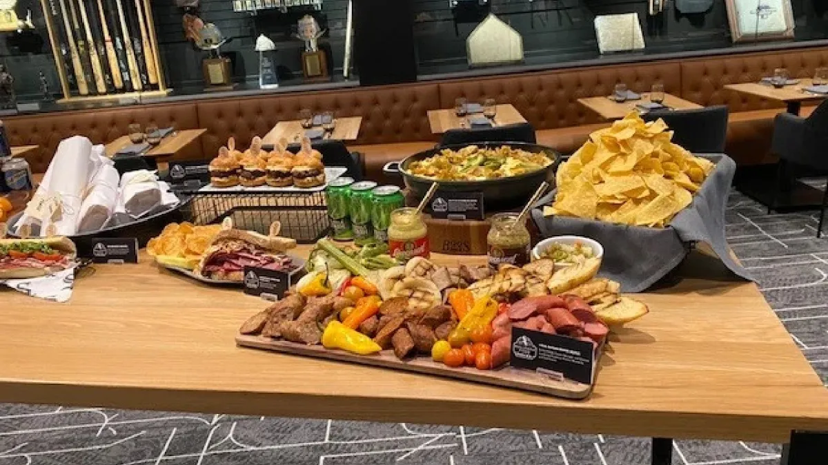 What Ballpark Food to Eat and Drink at Guaranteed Rate Field – NBC Sports  Chicago