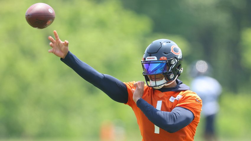Chicago Bears QB Justin Fields mic'd up at OTAs