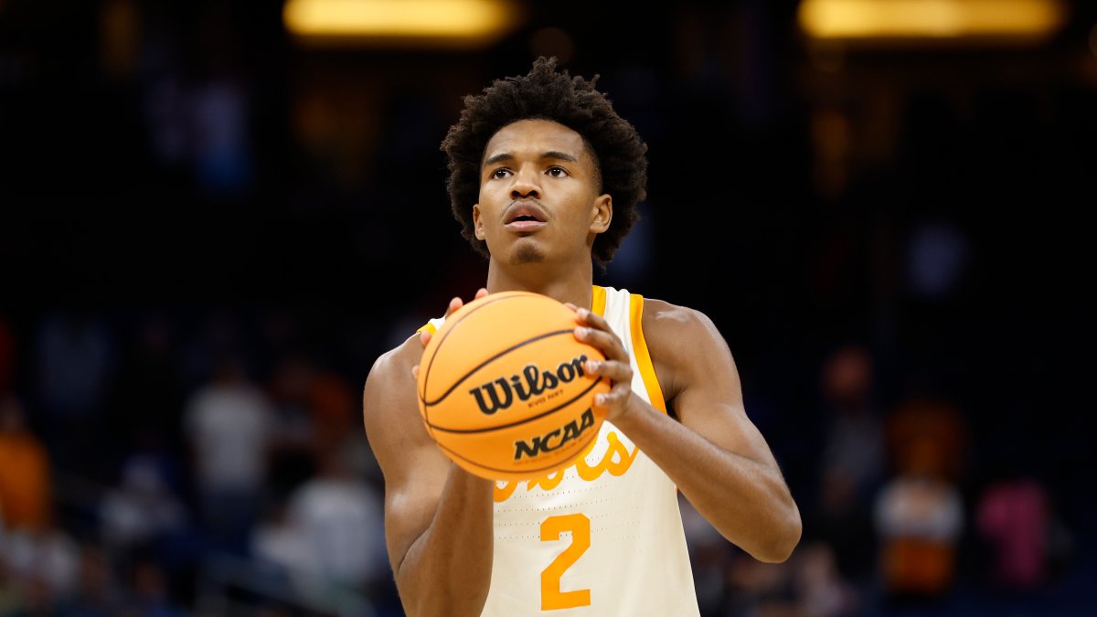 Bulls trade into 2023 NBA Draft, select Tennessee's Julian Phillips