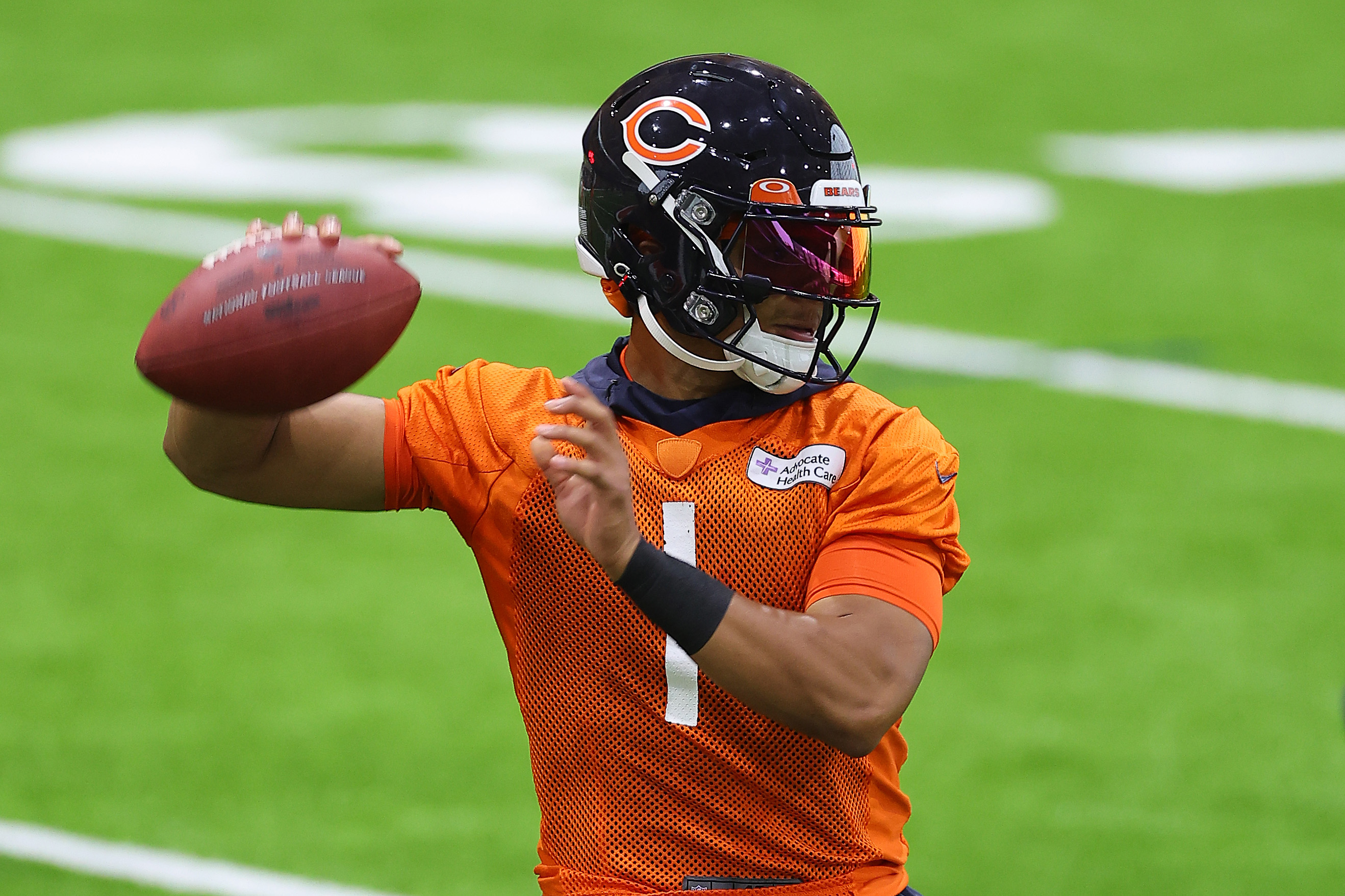 Bears QB Justin Fields lands in top 10 of NFL jersey sales for June