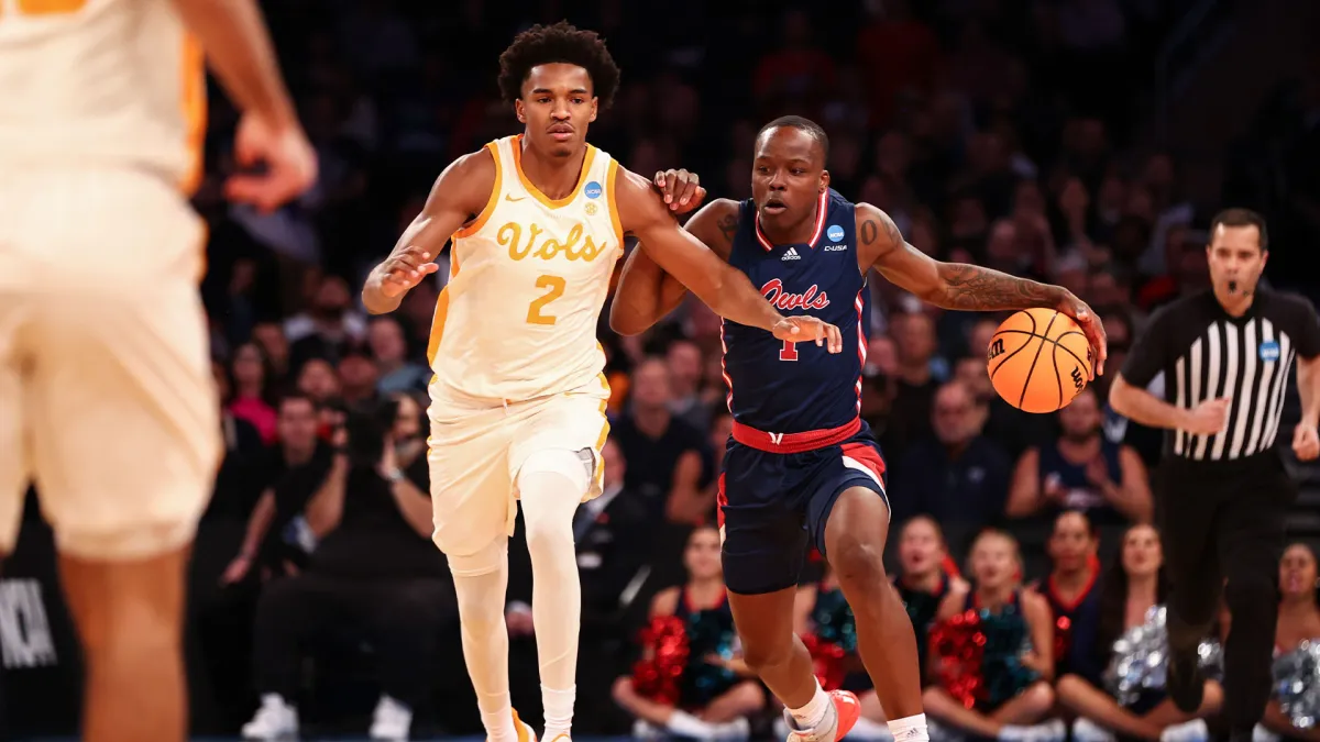 NBA Draft 2023: Bulls acquire second-round pick from Wizards, select Julian  Phillips - DraftKings Network