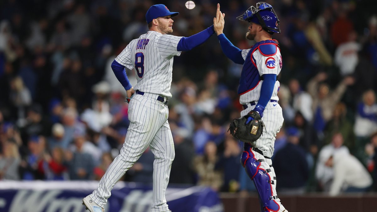 Five-run inning helps Cubs complete sweep of Pirates