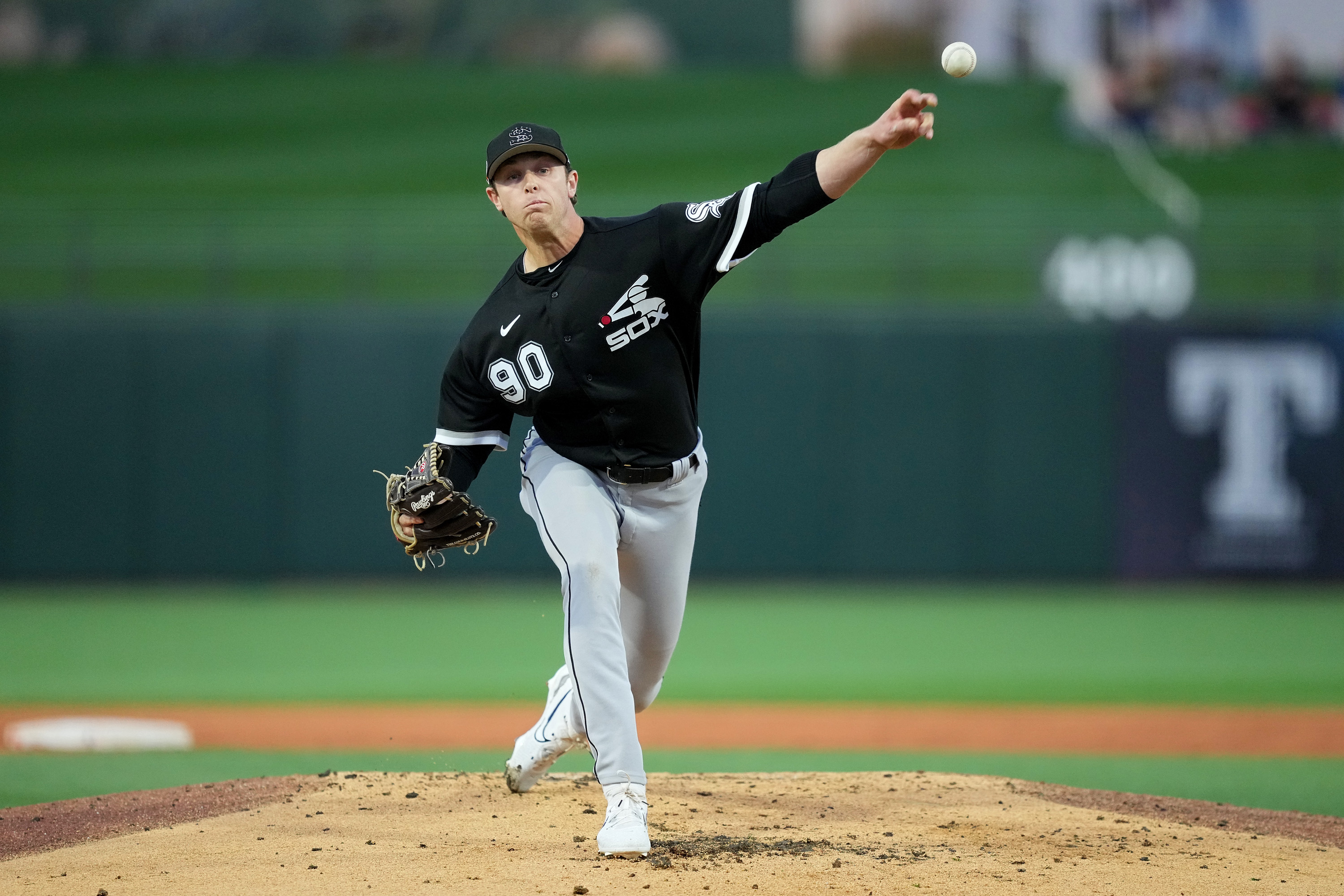 White Sox reliever Declan Cronin working side job at Tread Athletics