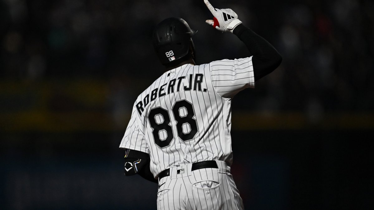 White Sox' Luis Robert earns No. 1 seed in MLB Home Run Derby
