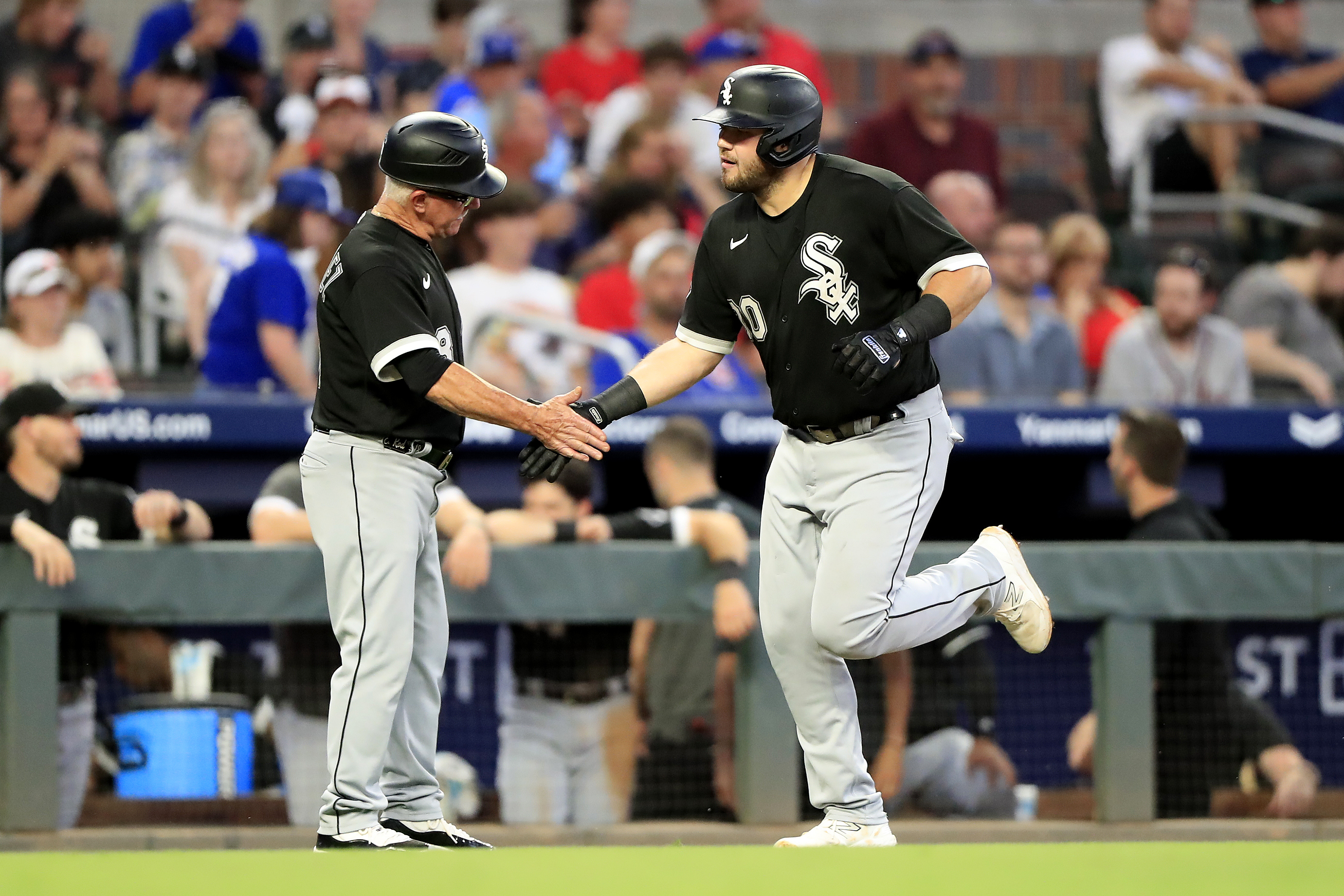 Ozzie Guillen shows himself the door - South Side Sox