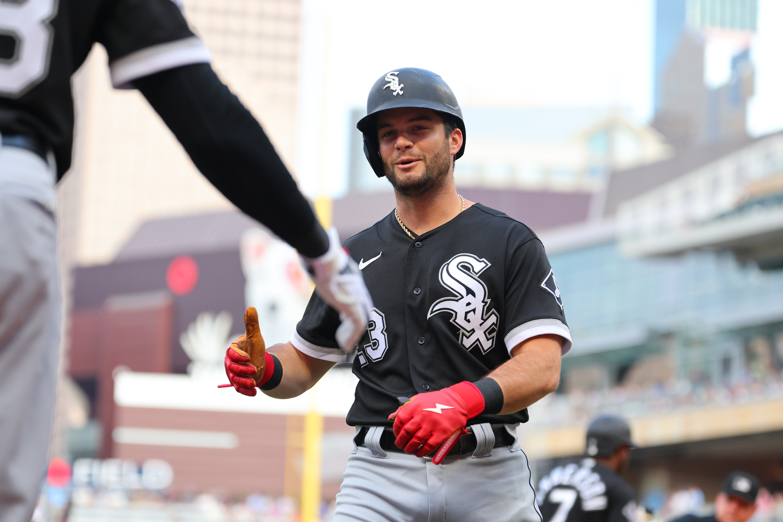 Andrew Benintendi fitting in with White Sox