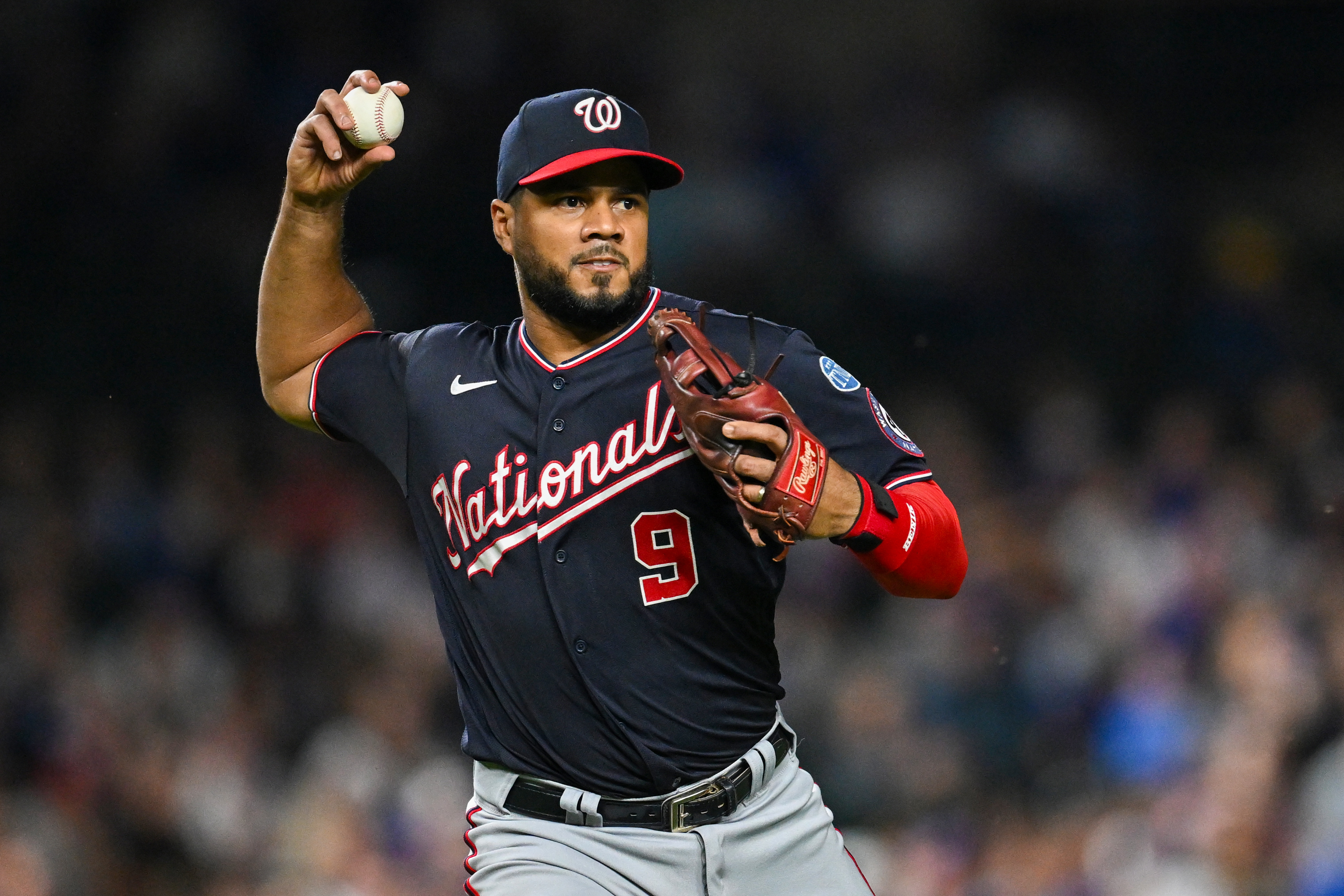 Cubs acquire Jeimer Candelario from Nationals 