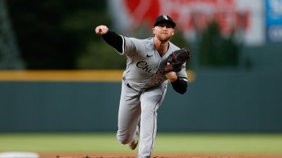 Dylan Cease falls one out shy of no-hitter in streaking White Sox