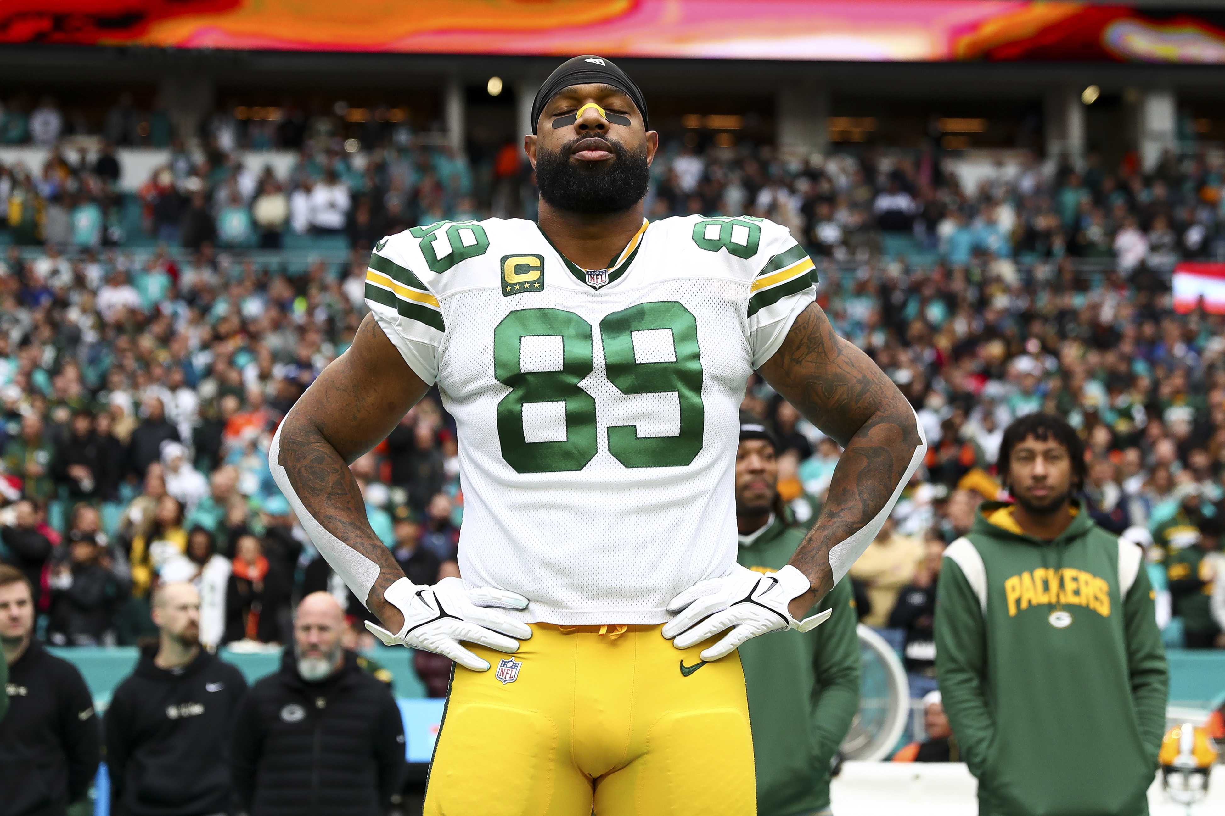 Green Bay Packers: Tight end Marcedes Lewis returning for 16th season