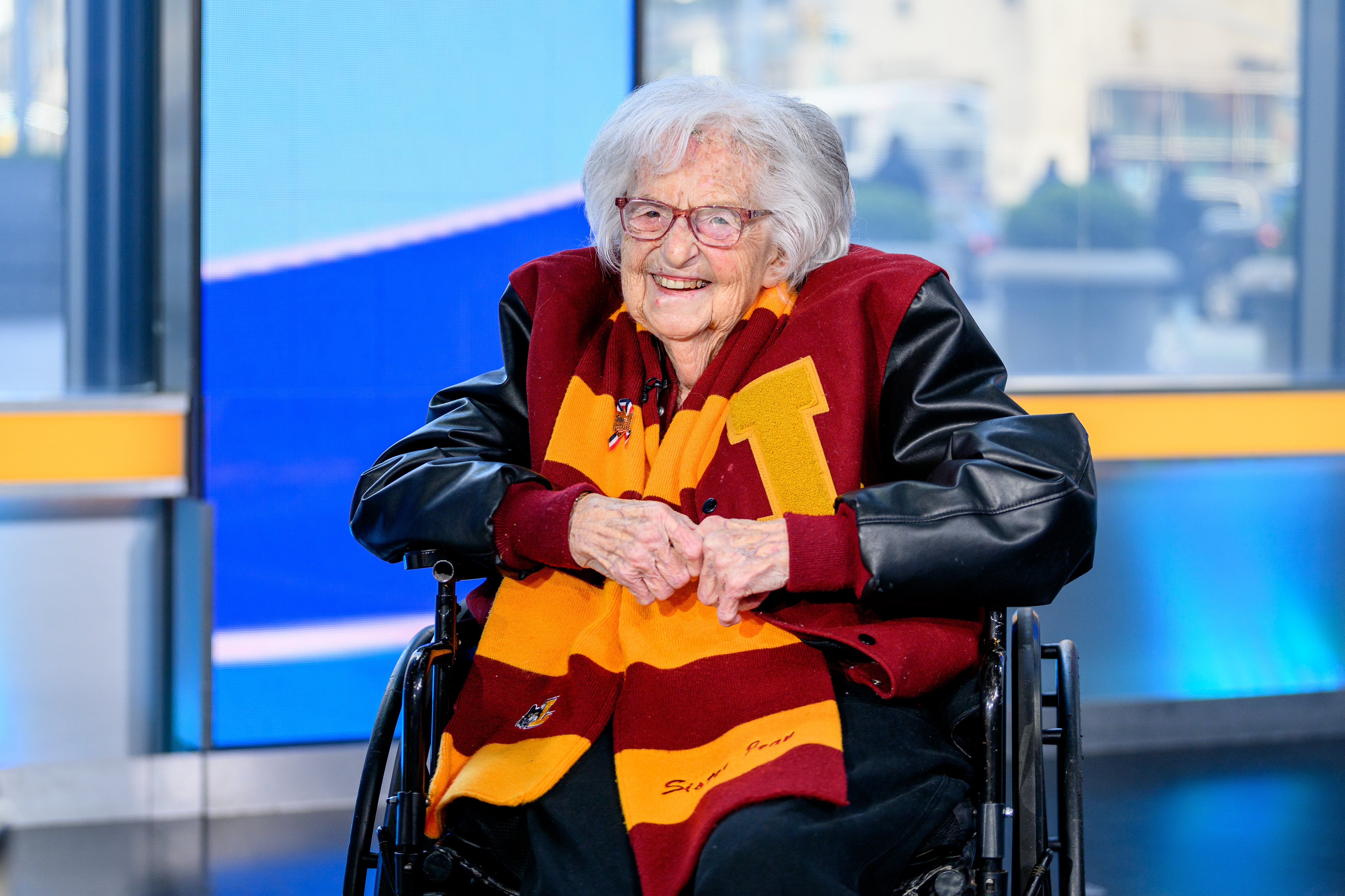 Sister Jean throws out first pitch for Cubs