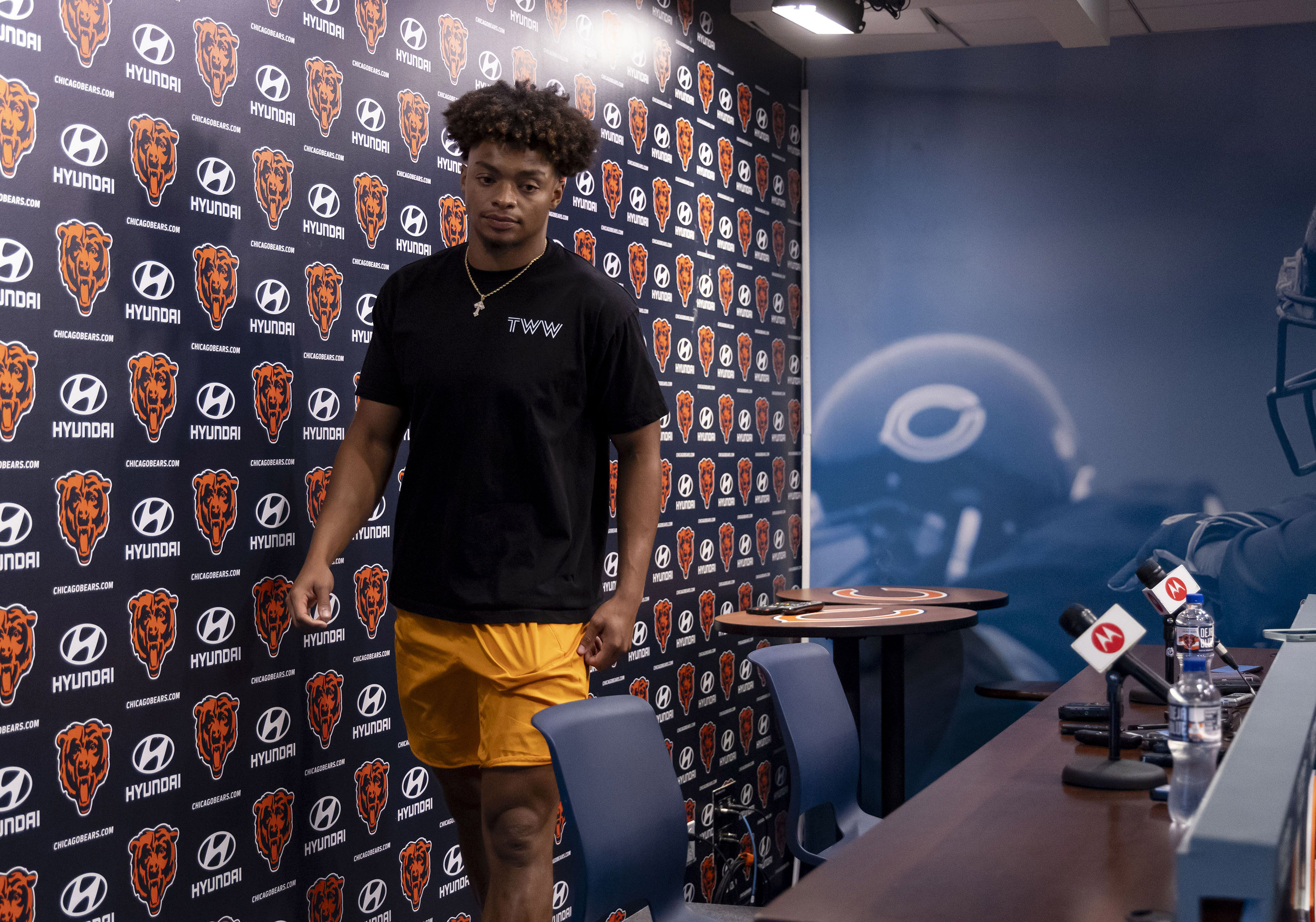 Bears' Justin Fields on lack of chemistry with Darnell Mooney