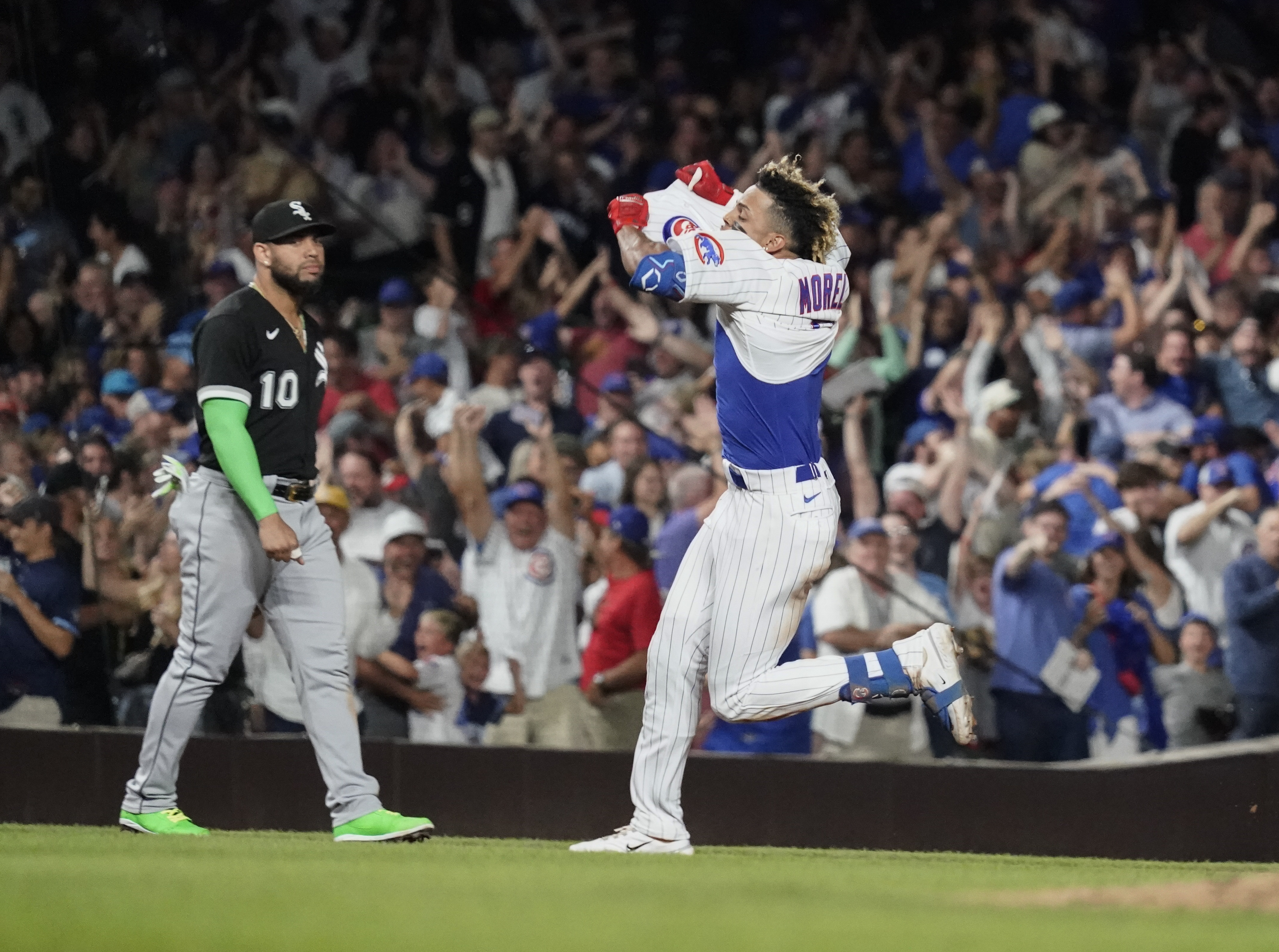 Twelve iconic images of Cubs' Christopher Morel walk-off – NBC
