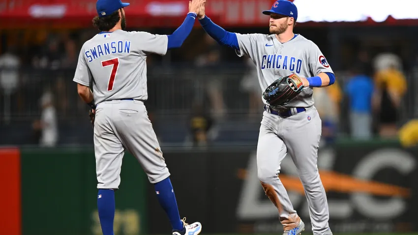 Dansby Swanson homers twice as Chicago Cubs pound Cincinnati Reds