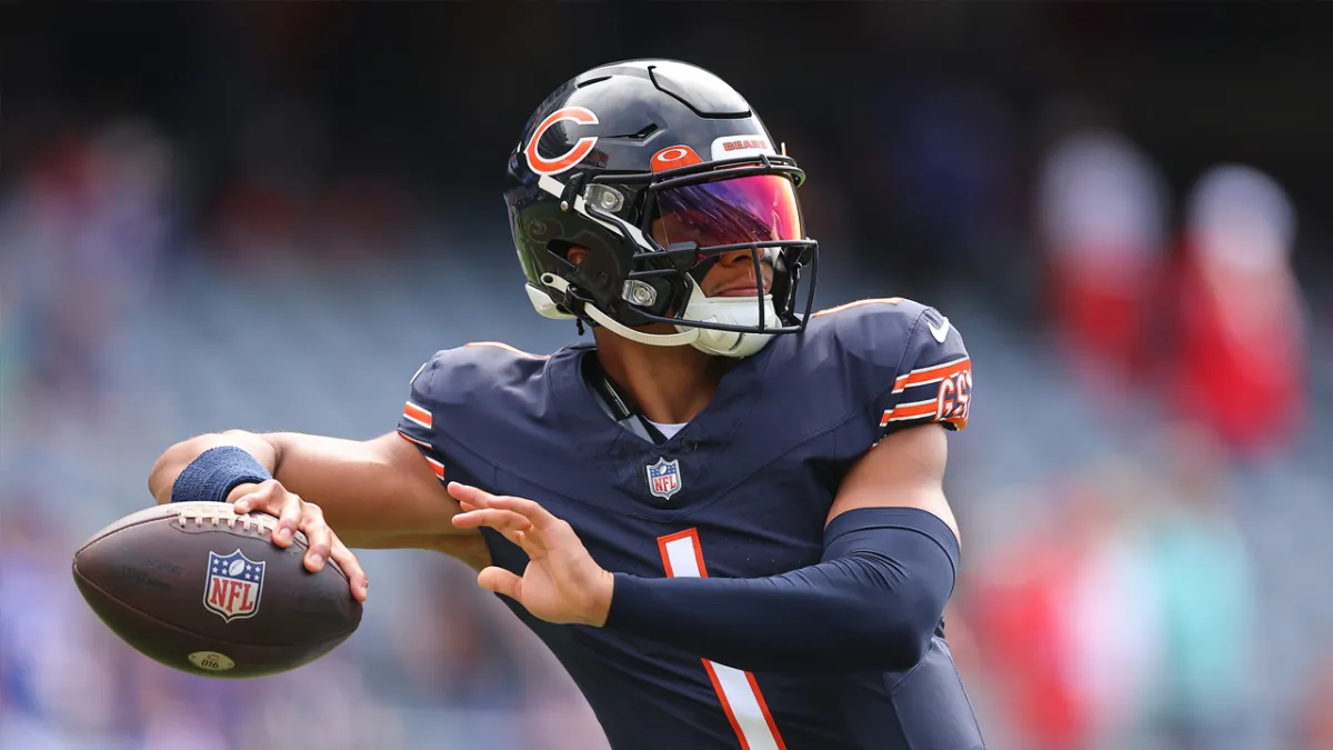 Justin Fields, D.J. Moore and their importance to the Chicago Bears'  rebuild, NFL News, Rankings and Statistics