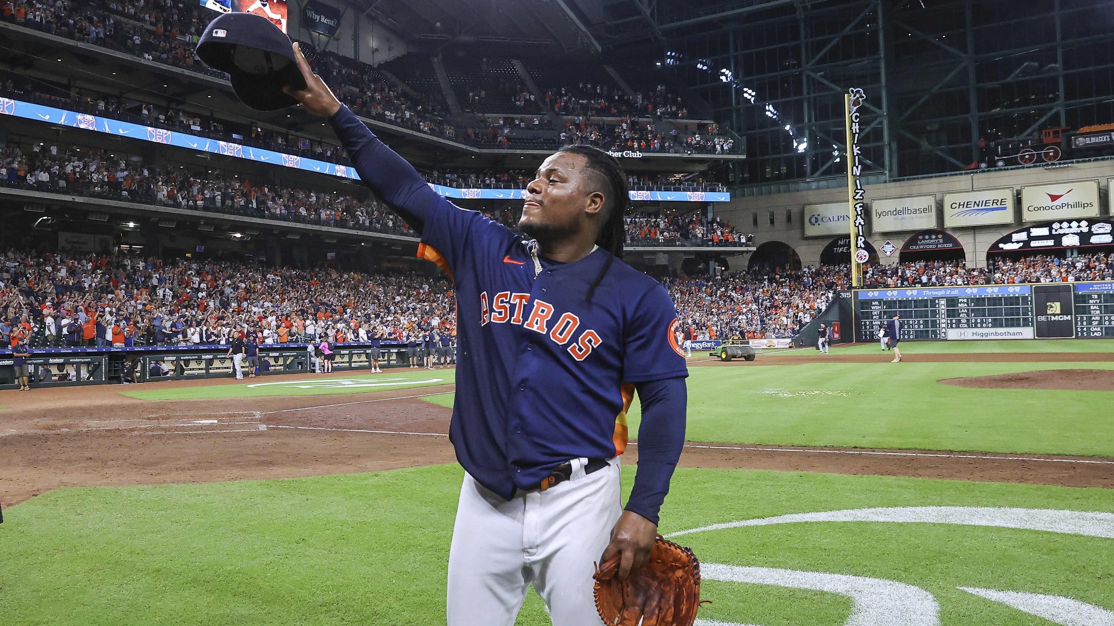 White Sox' Eloy Jiménez preparing to play more RF than DH this year – NBC  Sports Chicago