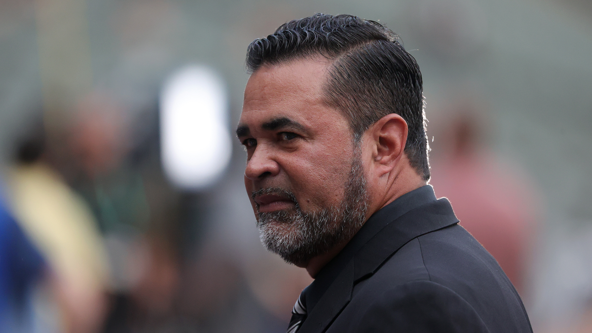 Ozzie Guillen leaves White Sox and looks to be headed to Marlins