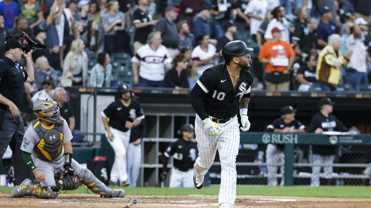 Yoan Moncada Smacks a Three-Run Home Run!