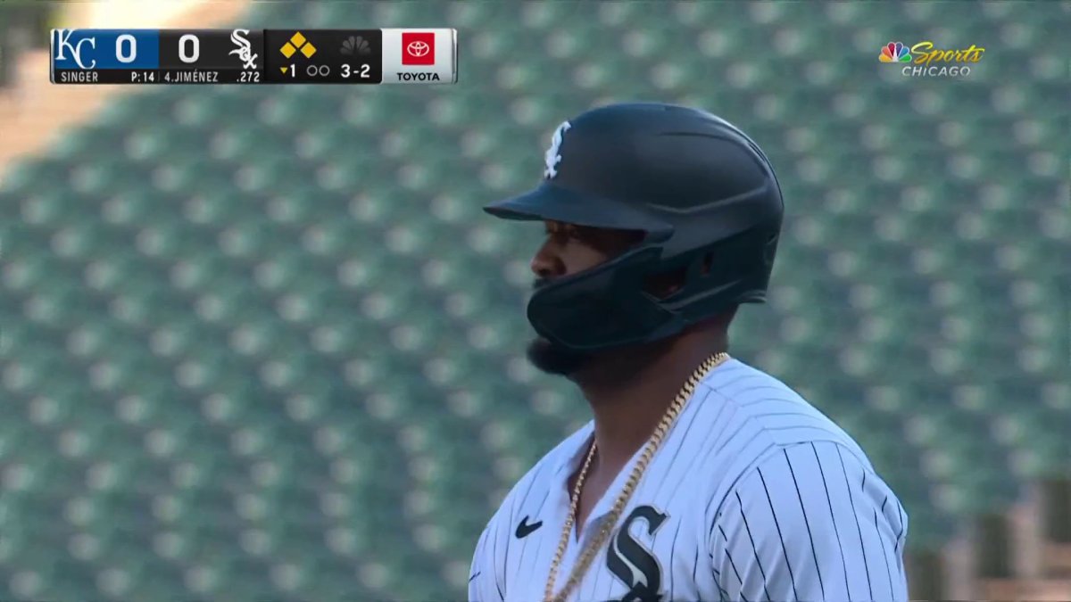 WATCH: Eloy Jiménez gives the White Sox a 1-0 lead in the 1st inning