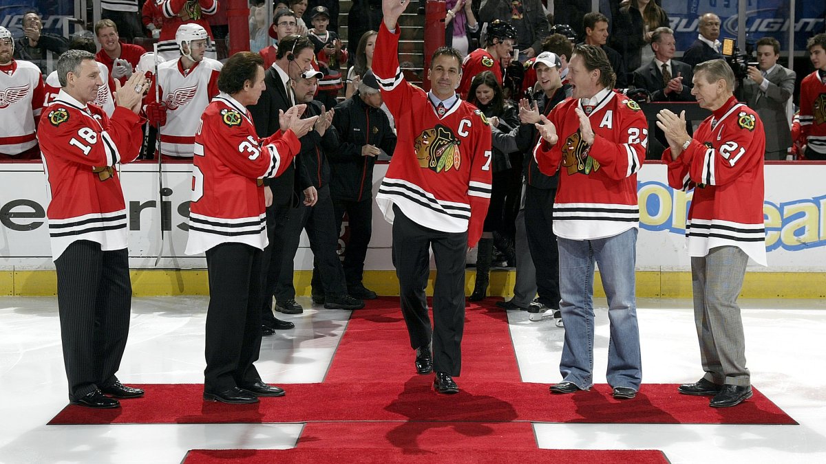 Blackhawks retire former captain Chris Chelios’ No. 7 jersey – NBC Sports Chicago