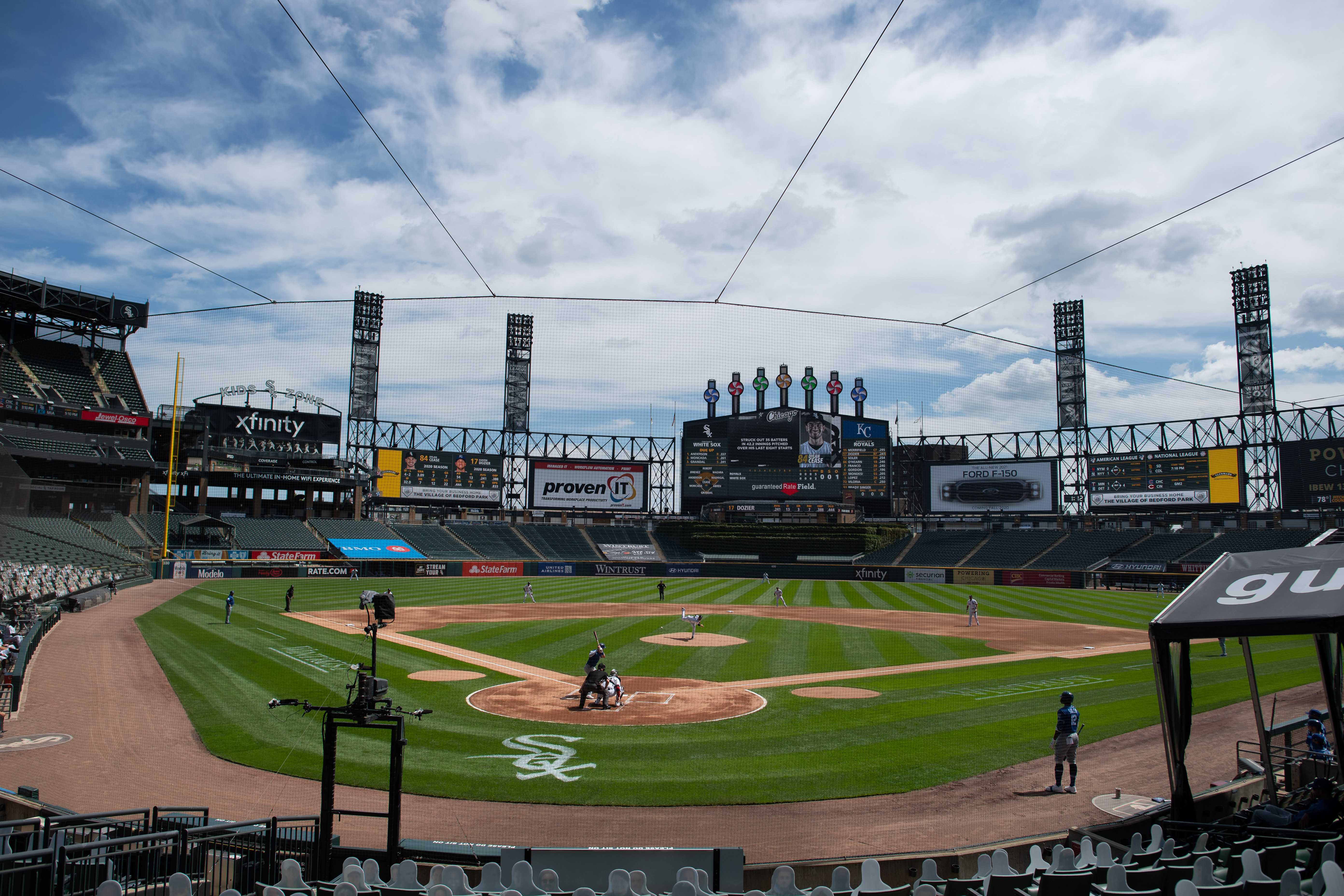 White Sox Talk on X: This would be the filthiest jersey in the NBA  @chicagobulls  / X