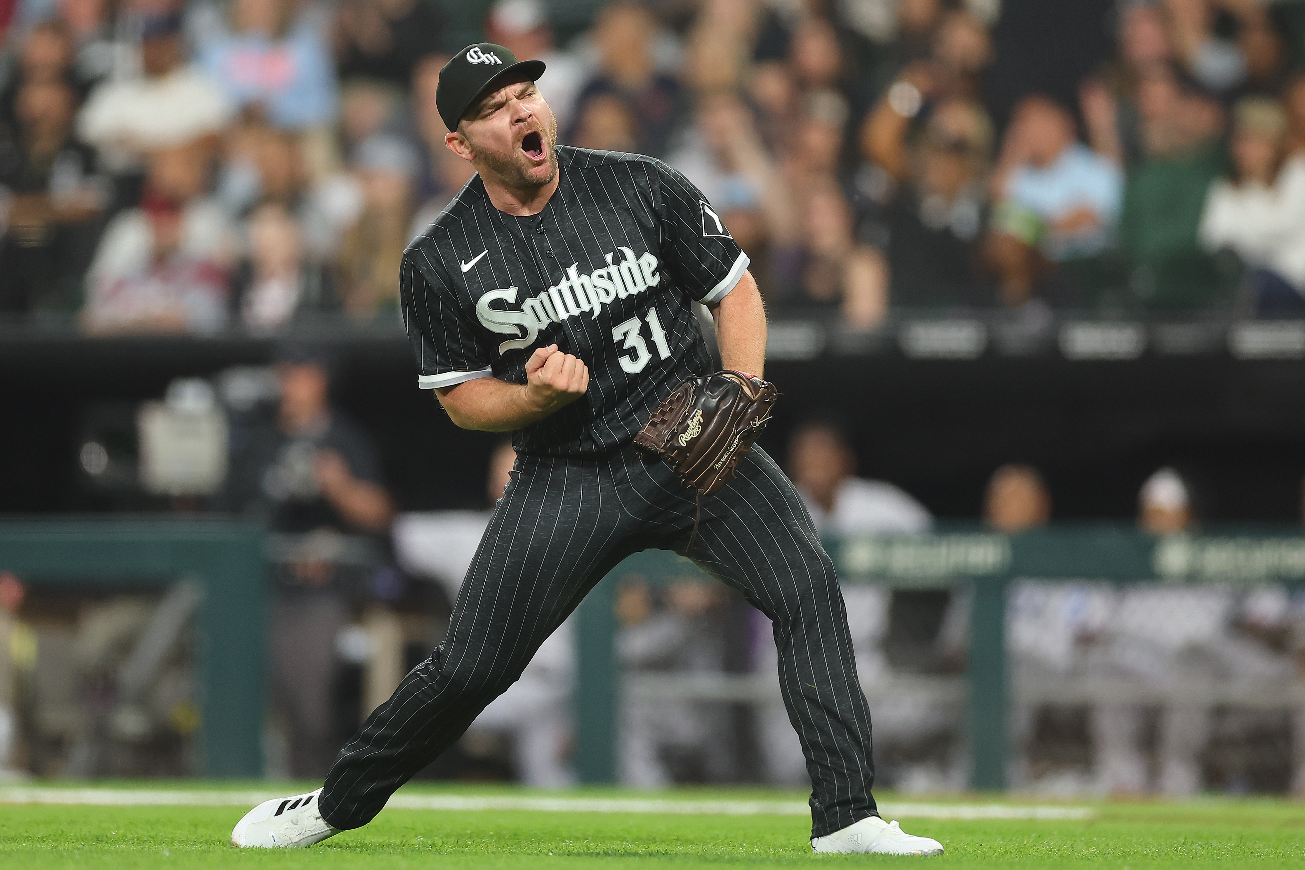 White Sox Liam Hendriks returns in first rehab appearance