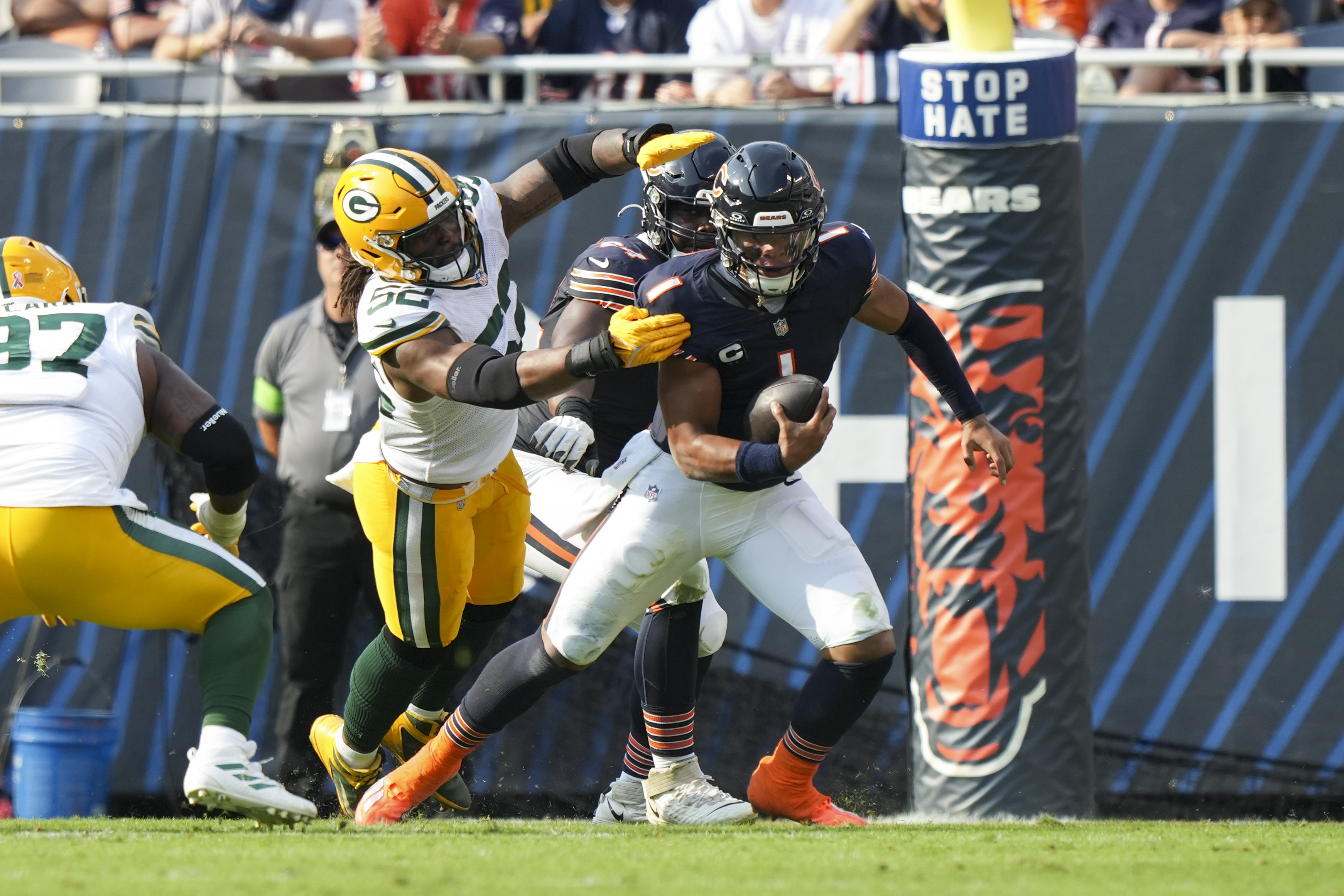 Studs and duds from Bears' blowout win over the Giants