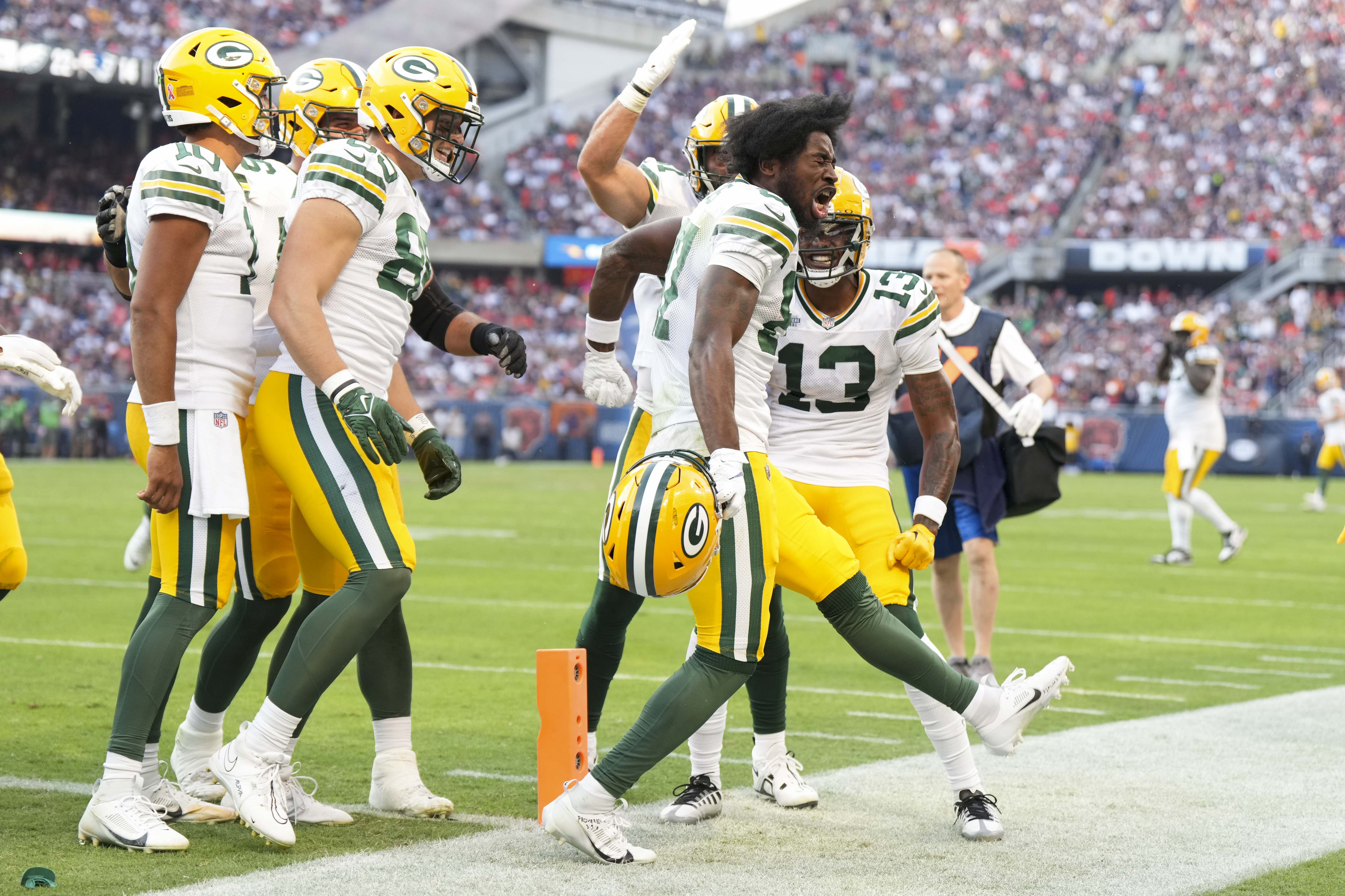 Green Bay Packers, Chicago Bears super fans to face off in new NBC