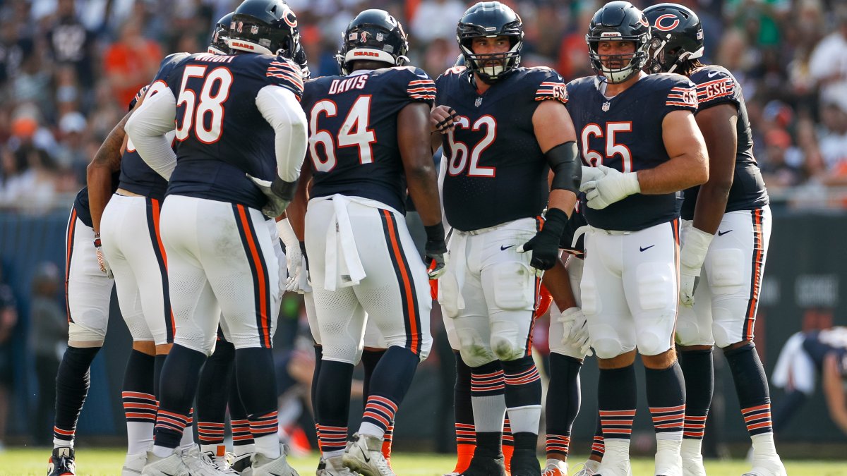 Bears' Nate Davis doubtful to play vs. Tampa Bay after not traveling with  team for personal reasons – NBC Sports Chicago