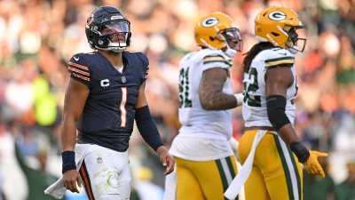 Justin Fields: Bears QB Apologizes to Teammates, Fans After Humbling Loss  to Packers - Sports Illustrated