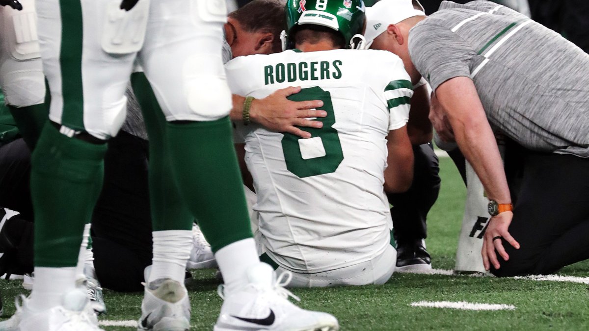 Jets' Aaron Rodgers says he 'will rise yet again' in first