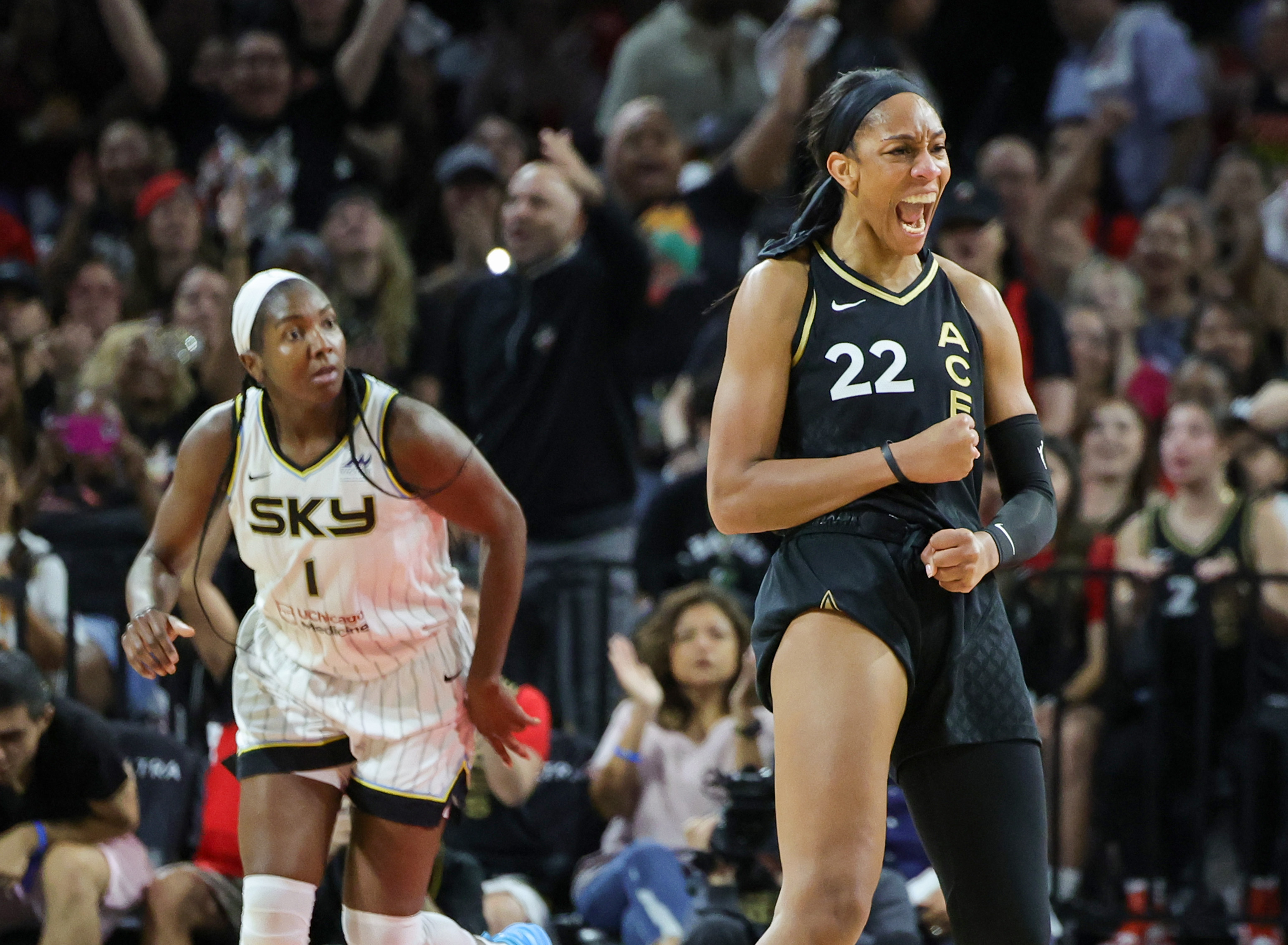 Las Vegas Aces sweep Chicago Sky and advance to the semifinals