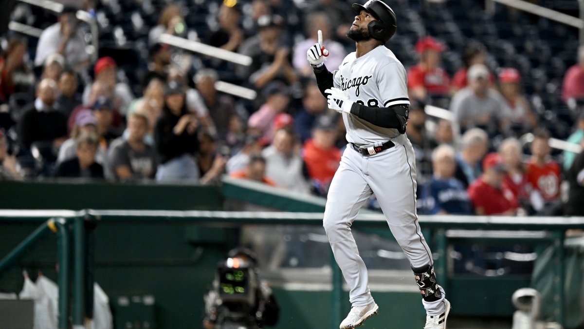 Luis Robert Chicago White Sox Pictures and Photos - Getty Images  Chicago  white sox, White sox baseball, Chicago white sox baseball