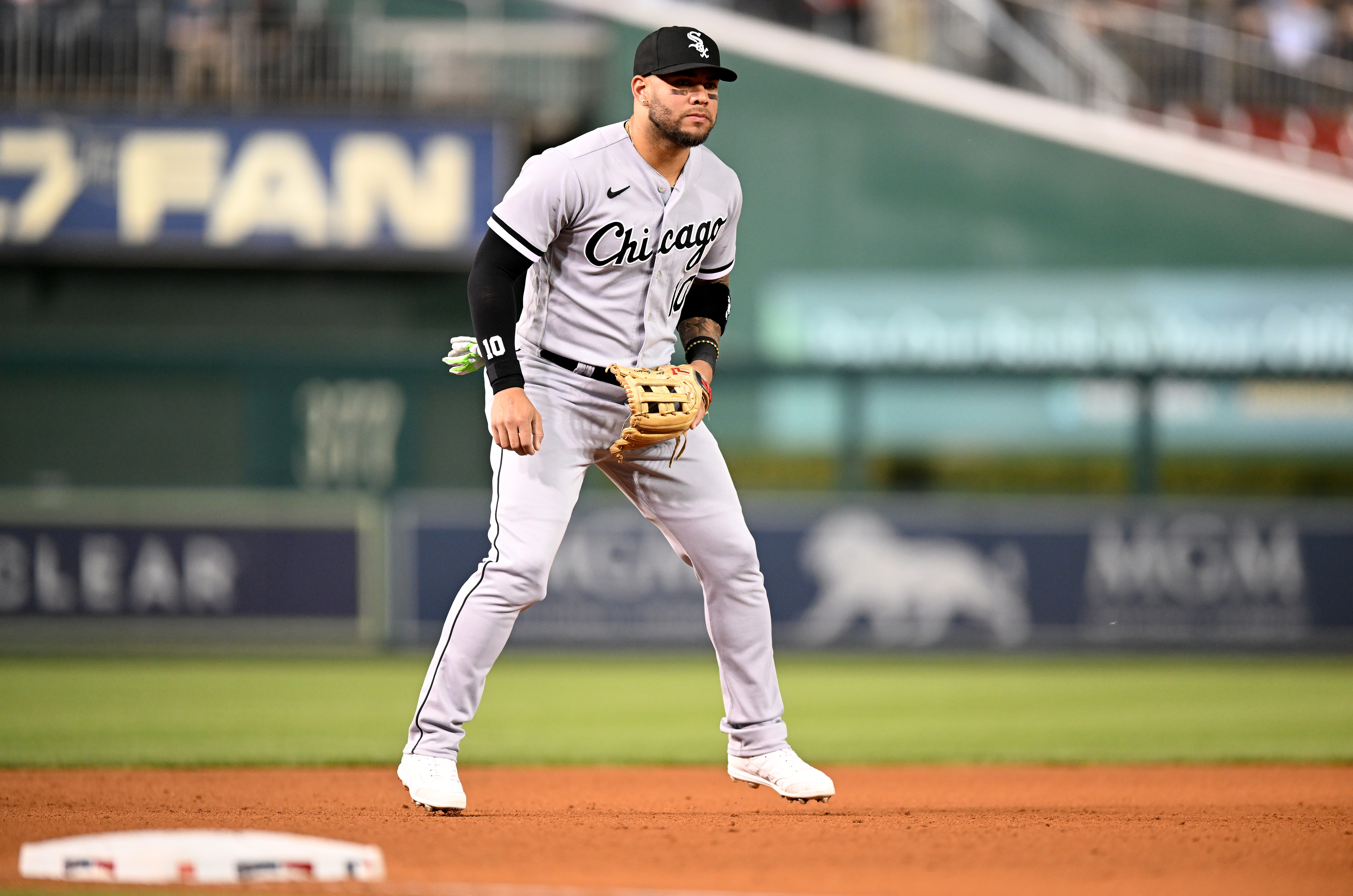 White Sox' Yoán Moncada suffering from inflamed disc – NBC Sports Chicago