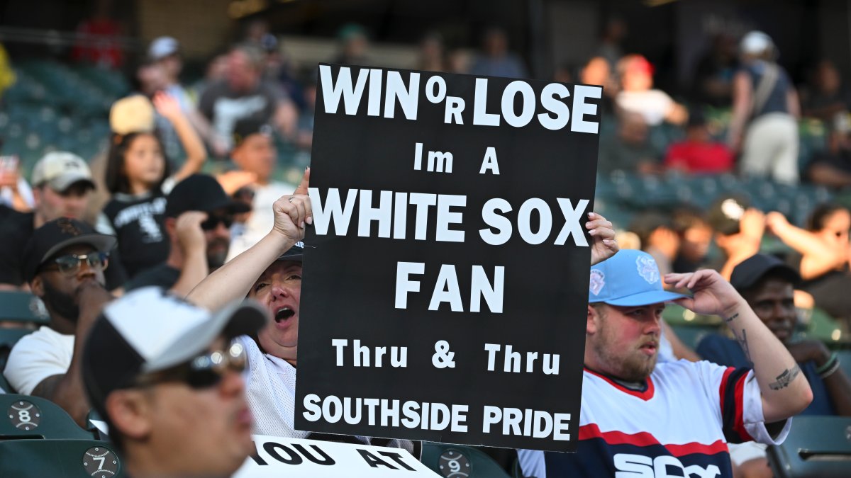 White Sox lose to 2-1 to Padres, finish 2023 season 61-101 – NBC