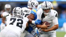 Khalil Mack sets the Chargers' sack record with 6 against the Raiders, his  former team - The San Diego Union-Tribune