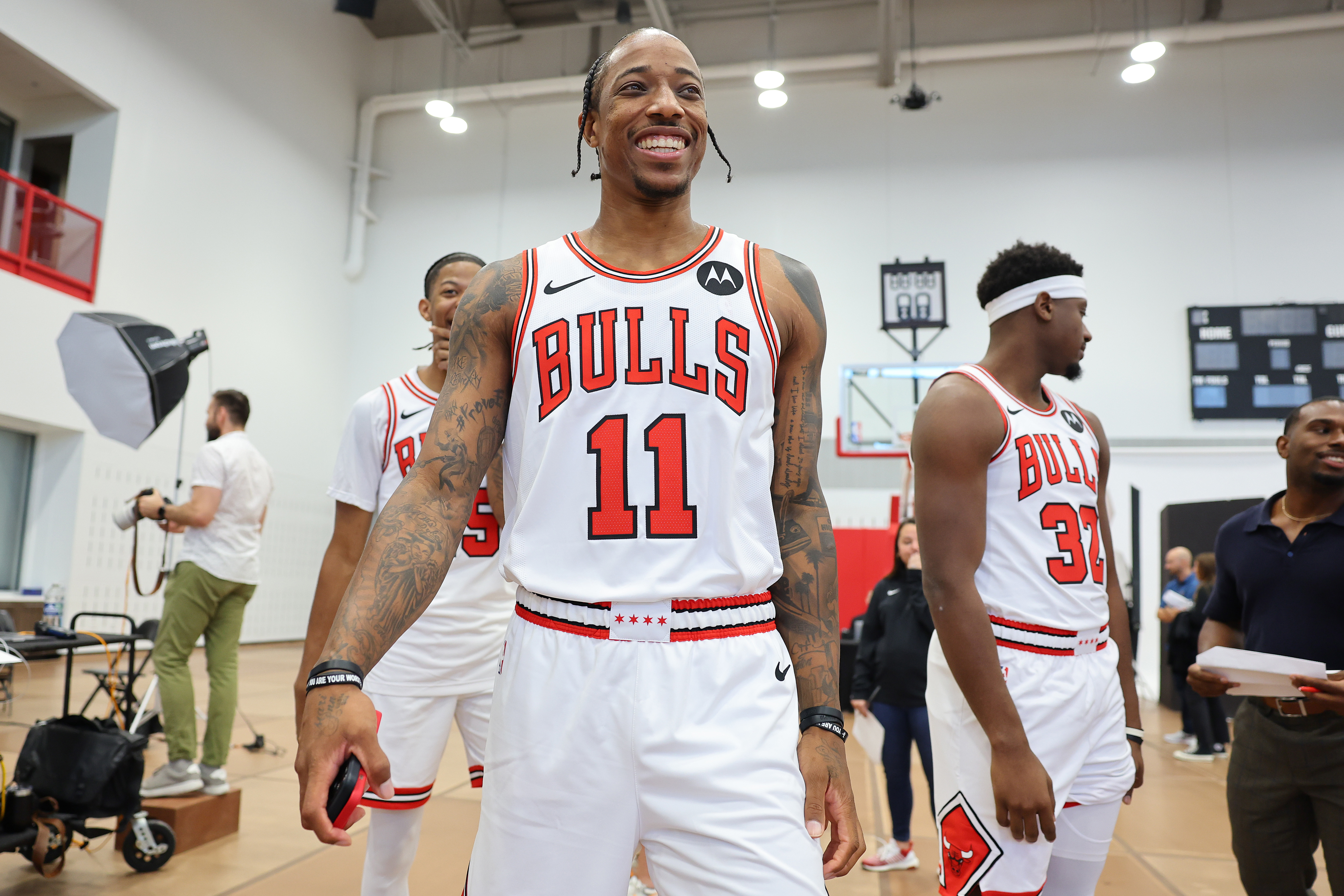 DeRozan, Bulls show off football skills at training camp