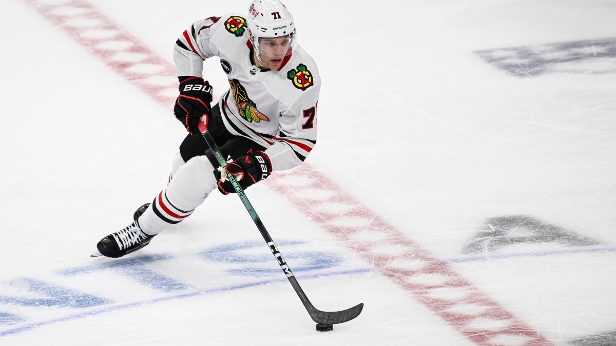 Blackhawks' Taylor Hall injured, ruled week-to-week after hit by Brandon  Carlo - Chicago Sun-Times