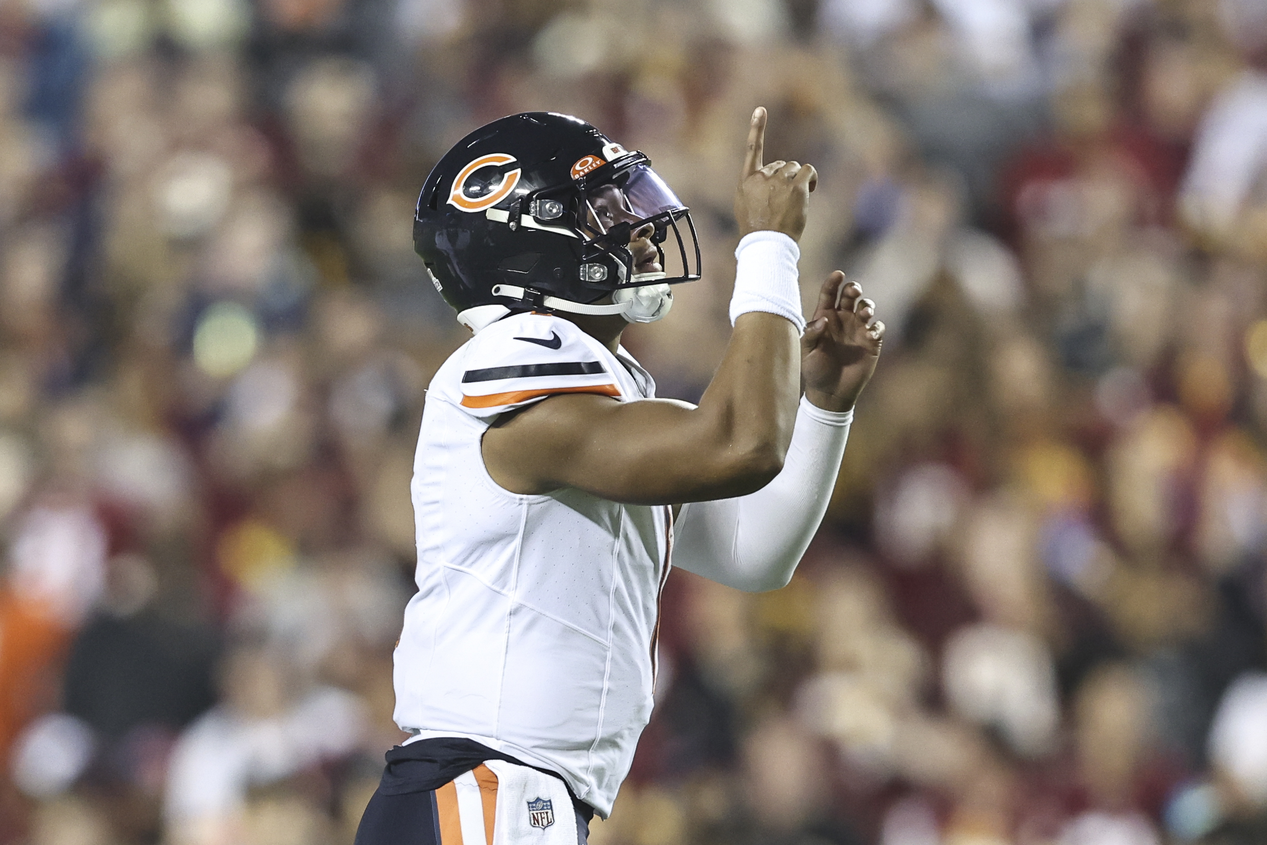 Bears' Matt Eberflus reveals why Jaquan Brisker left game – NBC Sports  Chicago